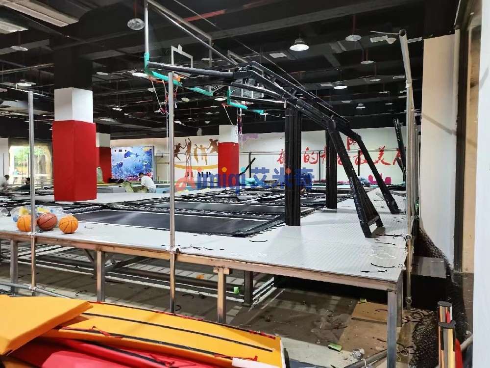 重庆万盛室内蹦床儿童乐园安装案例